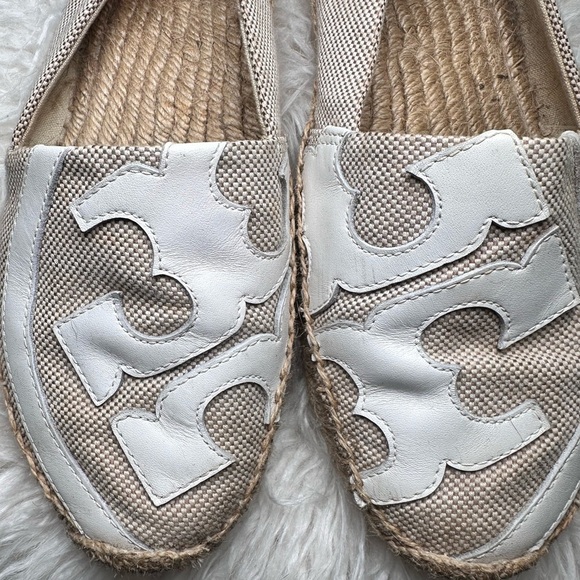 Tory Burch Lonnie espadrilles size 8.5 tan with cream colored logo on top - Picture 8 of 13
